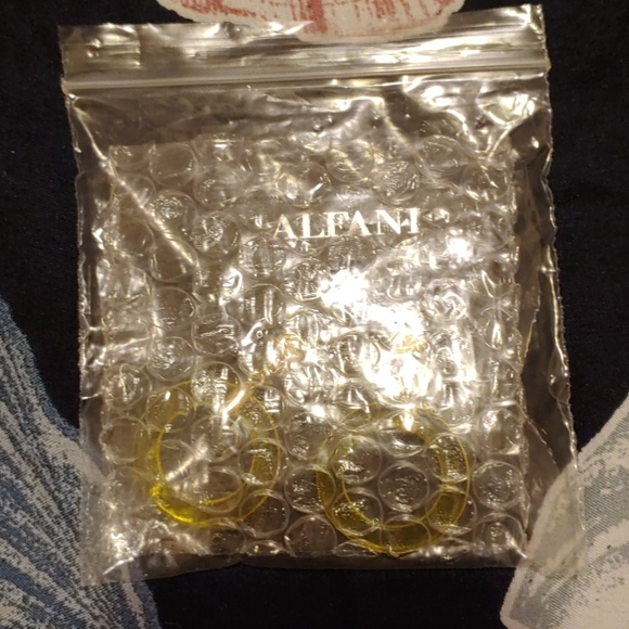 NWT  Alfani Gold-tone Circle Drop Earrings - Picture 6 of 6